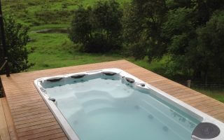 Glamour Pools & Spas gallery image 14